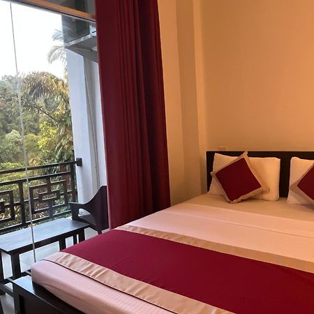 Kandy Rivers Edge Nature Resort エクステリア 写真