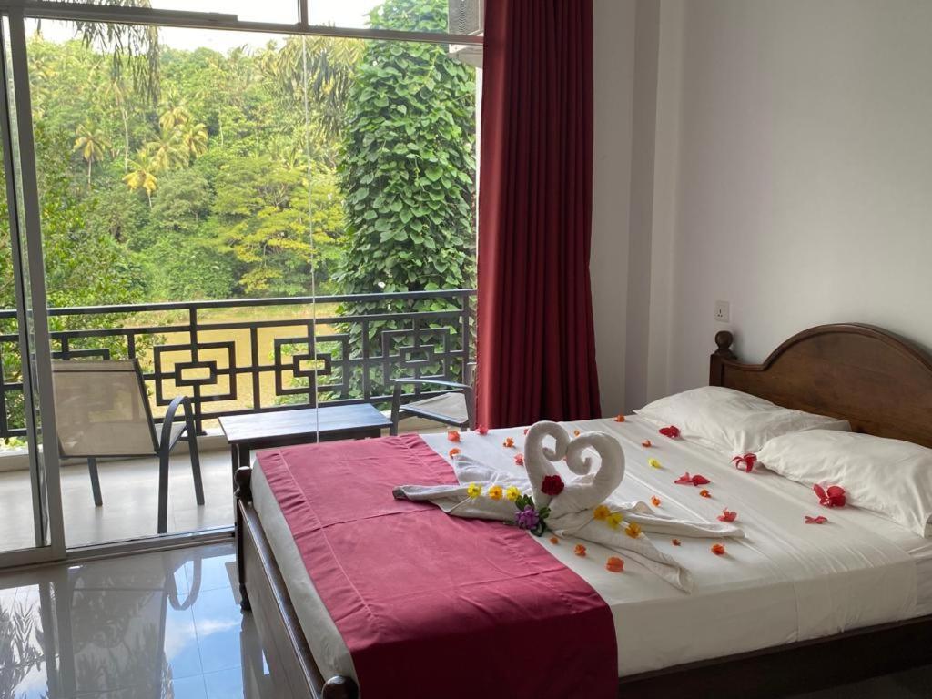 Kandy Rivers Edge Nature Resort エクステリア 写真