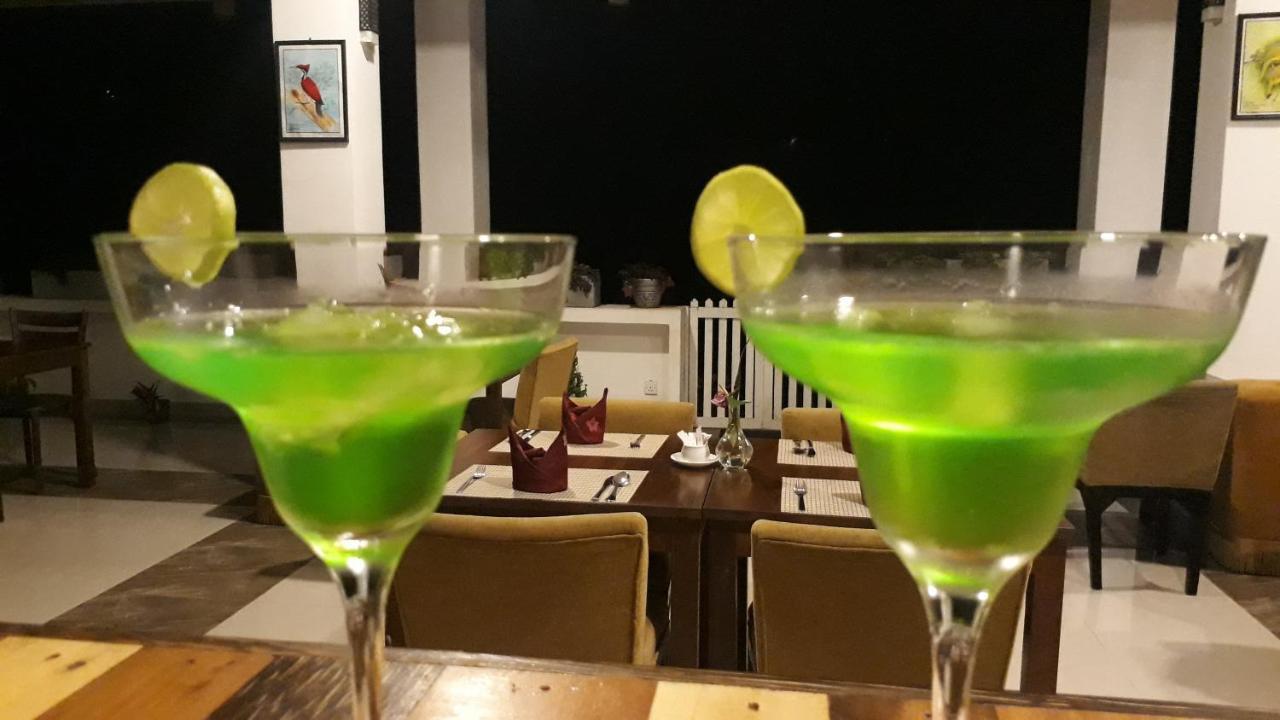 Kandy Rivers Edge Nature Resort エクステリア 写真