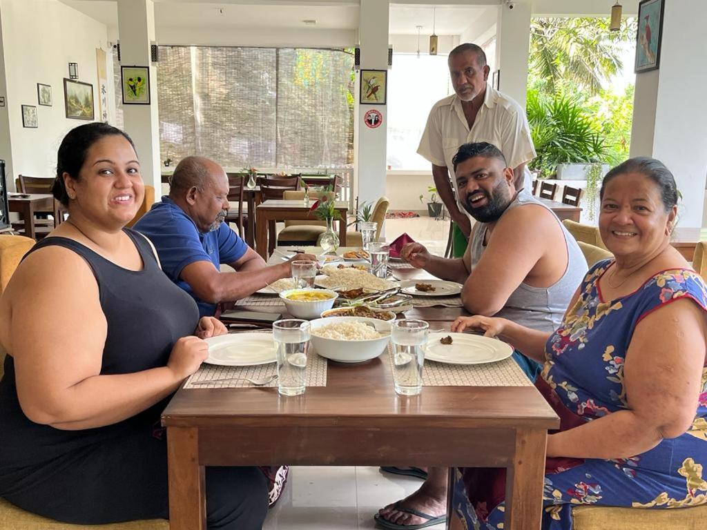 Kandy Rivers Edge Nature Resort エクステリア 写真