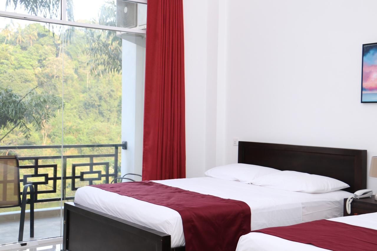 Kandy Rivers Edge Nature Resort エクステリア 写真