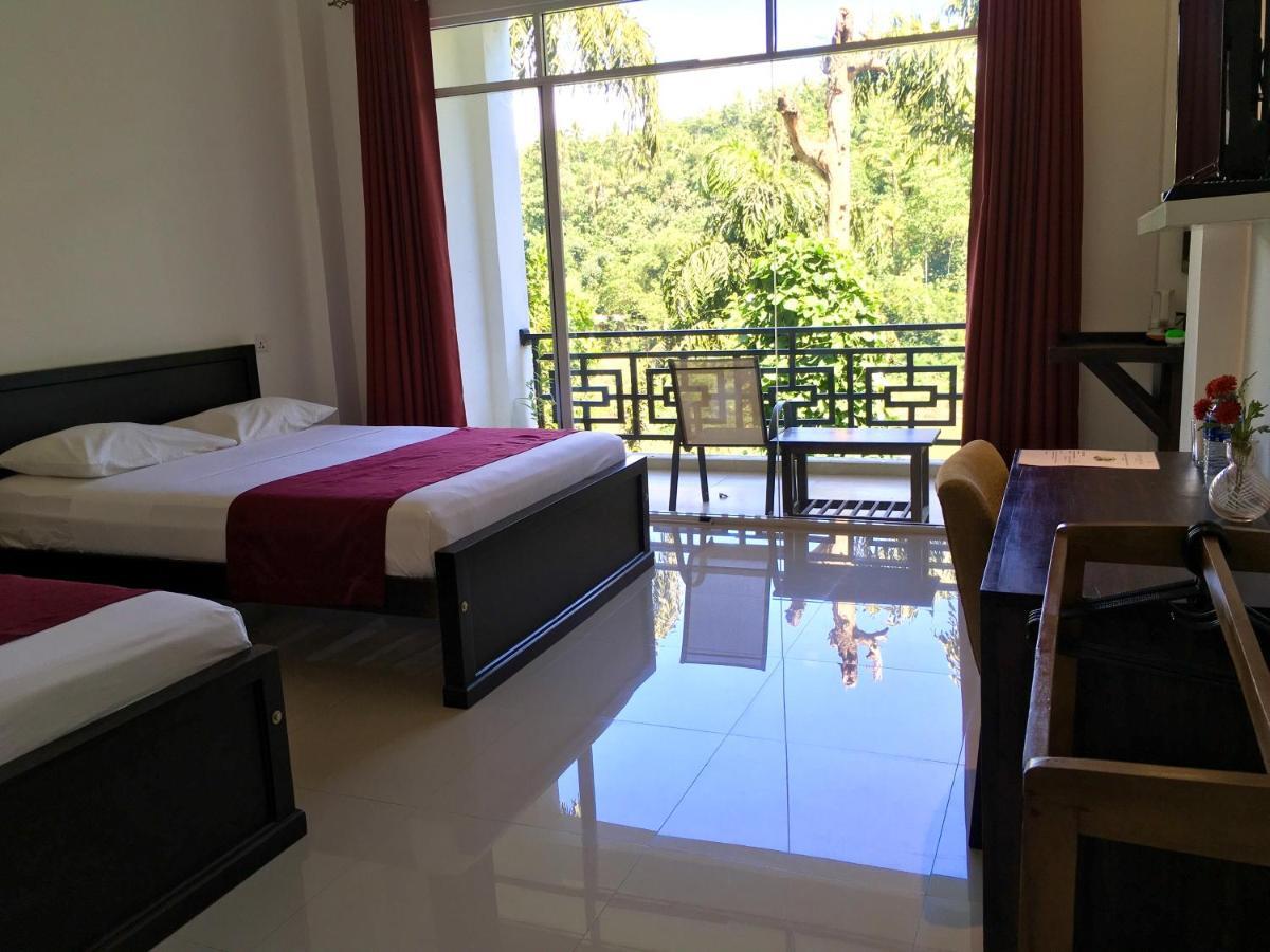 Kandy Rivers Edge Nature Resort エクステリア 写真
